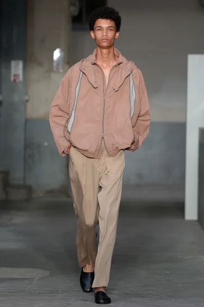 Look 29